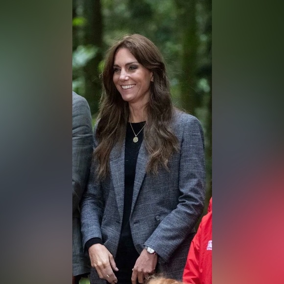 Maje Vincio Fitted Check Blazer - Picture 3 of 16